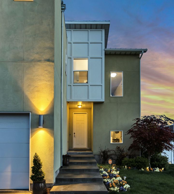 Frontansicht haus Daemmerung